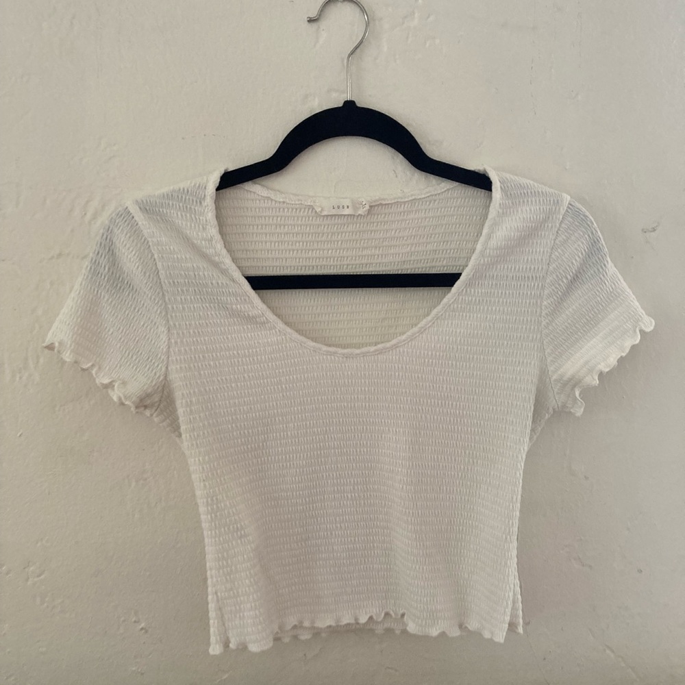 White cropped tee